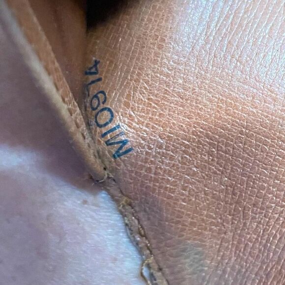 Authentic Louis Vuitton Porte Tresor International Long Wallet - Picture 12 of 12